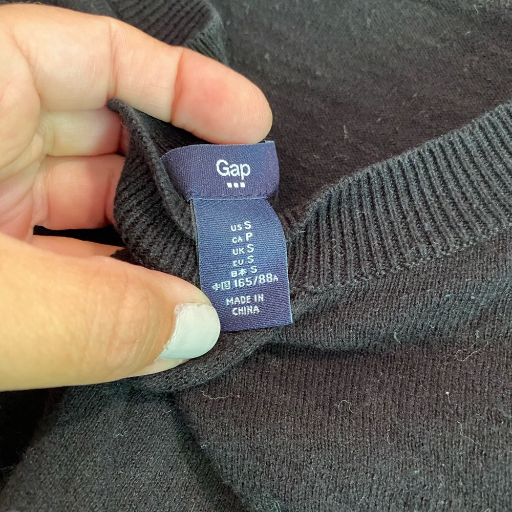 Gap sweater - Picture 3 of 3